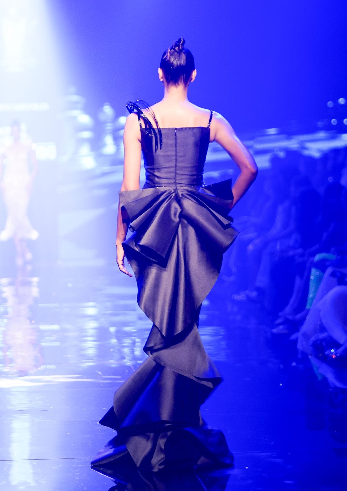 Luna's Black Fitted Gown