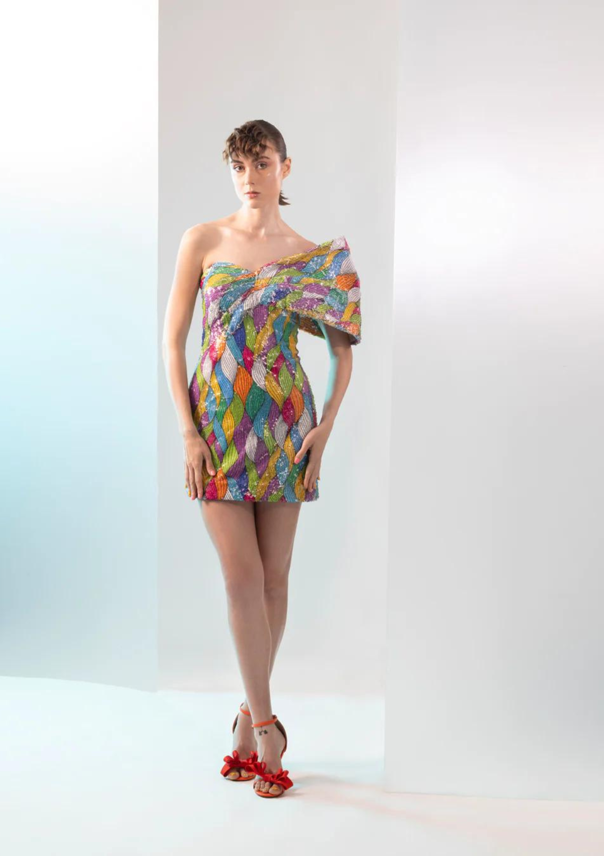 Exaggerated shoulder dress hot sale